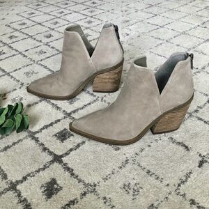 Vince Camuto Gigiette Ankle Boot